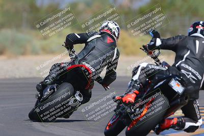 media/Sep-25-2023-Moto Forza (Mon) [[81ffa65e0a]]/B-C Group/Session 4 (Turn 2 Backside)/